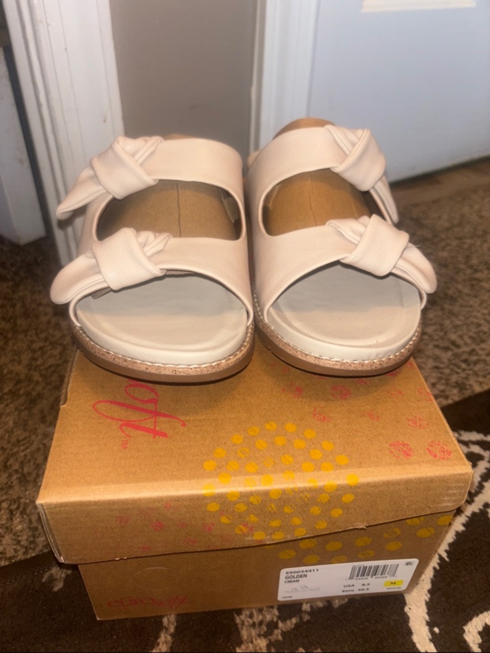 Neutral Cream Bow Slide Sandals